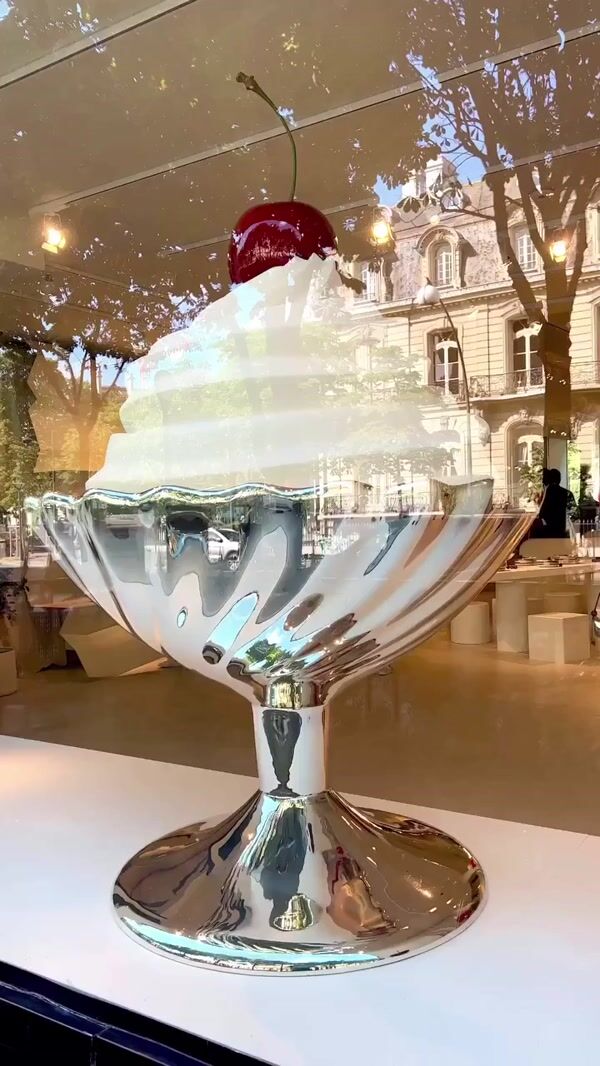Jacquemus Cherries Overflow on Vitrine