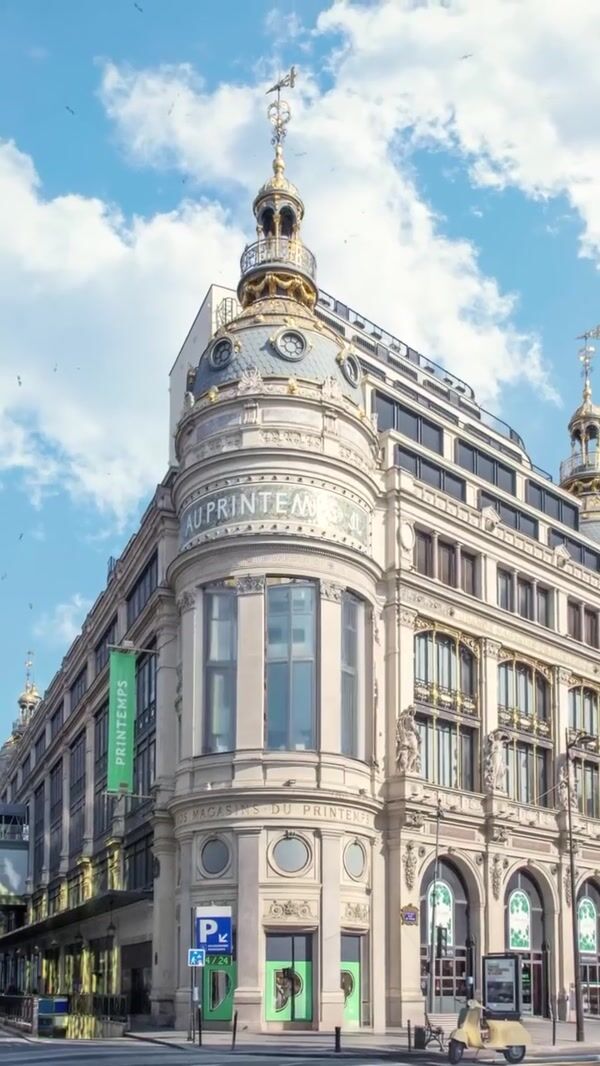 Malina Giant Shopping Bag Emerges from Printemps