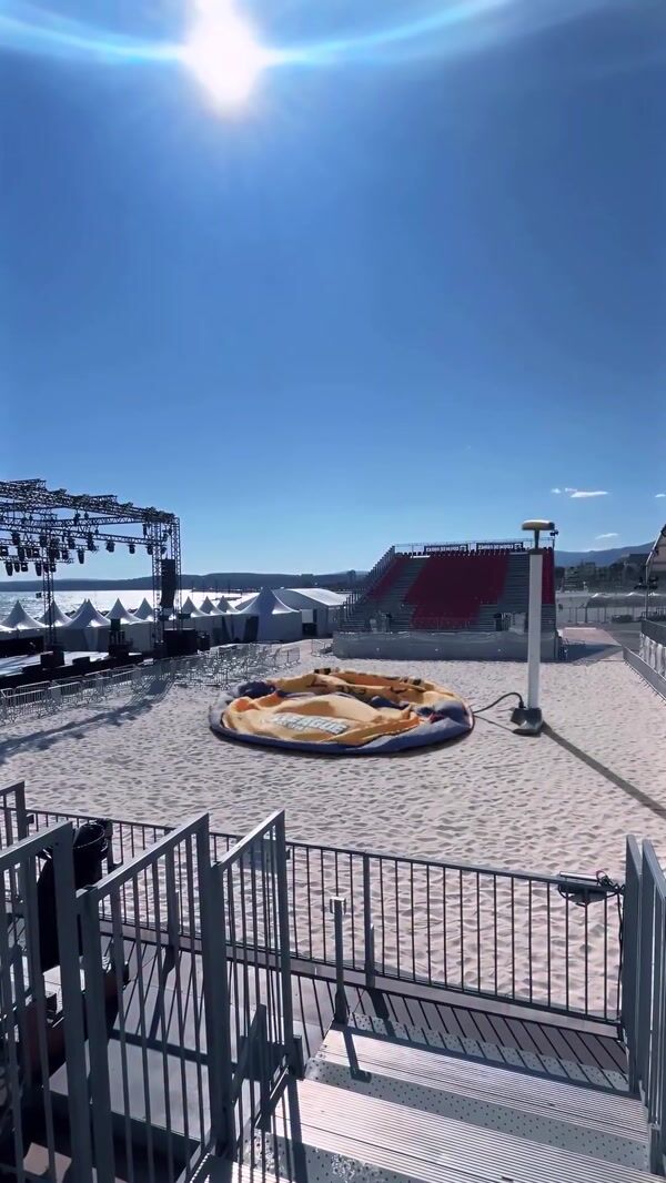 FFBB Ball Inflates at Beach Court