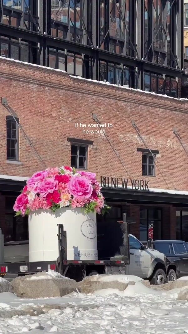 Venus et Fleur Giant Canister Travels Through NYC