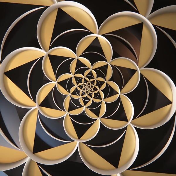 Gold & Geometry — Seamless 3D Loops
