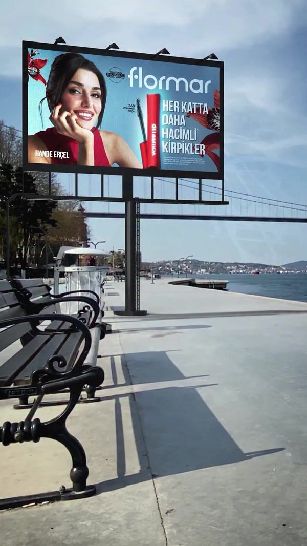 Flormar Mascara Emerges from Billboard