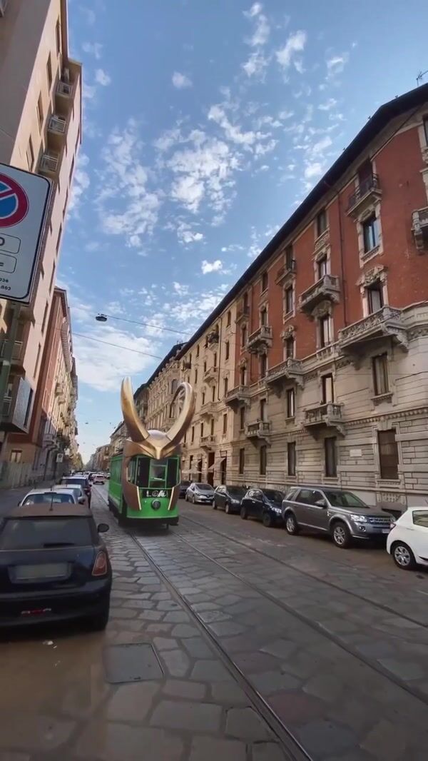 Marvel Tram Wear Golden Helmet