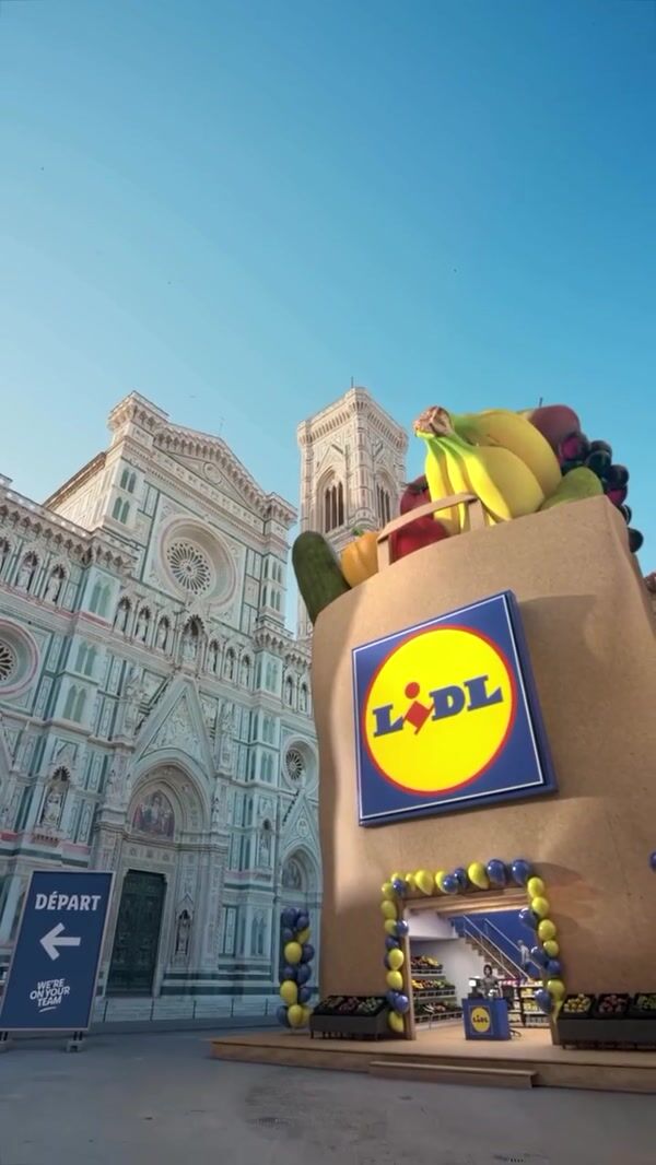 Lidl-Trek Giant Shopping Bag Store in Florence
