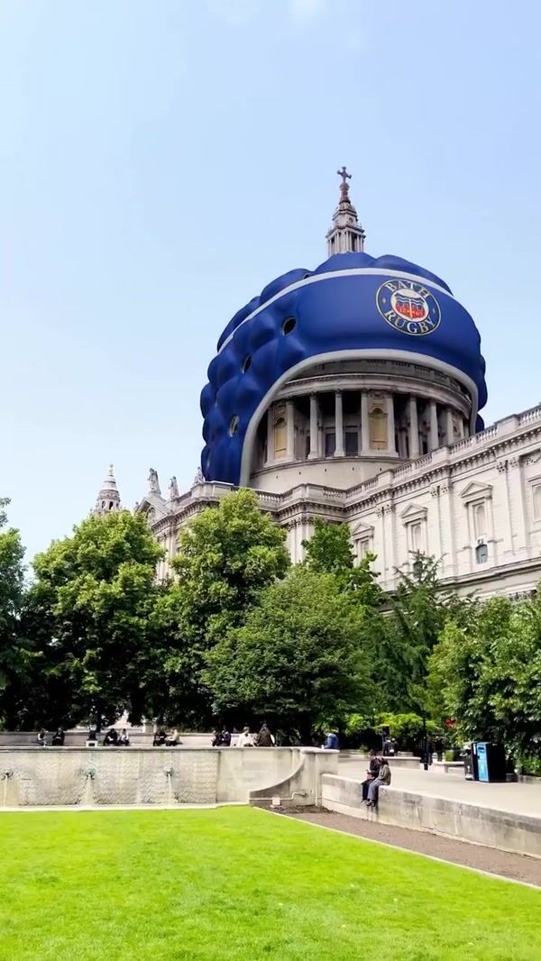 Bath Rugby Giant Items Across London Landmarks
