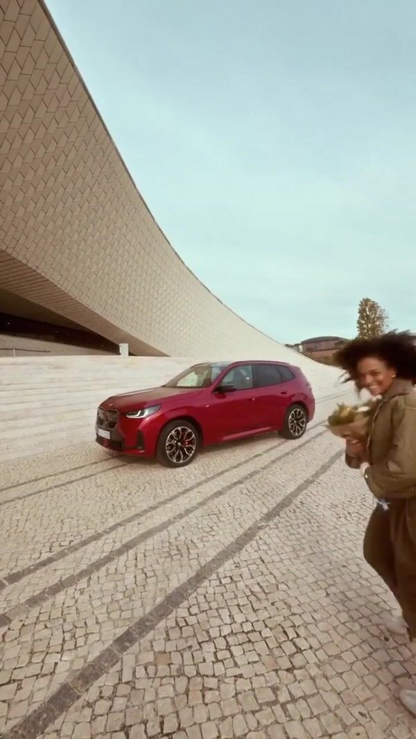 BMW Red Car Releases Heart-shaped Balloons