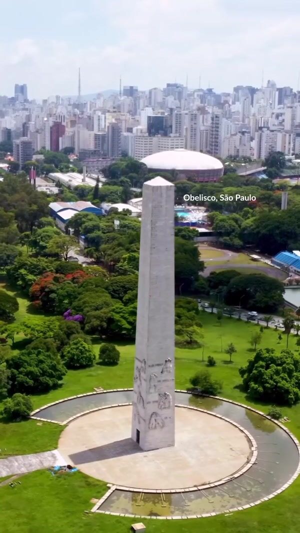 Nestlé Baby&Me Obelisk Becomes Giant Preg Test
