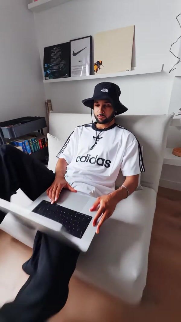 La Boutique Officielle Human Figure Breakdancing