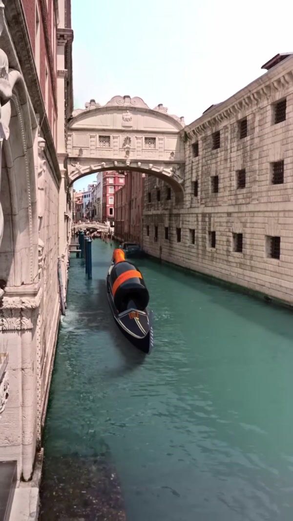 Mionetto Wine Travels by Gondola
