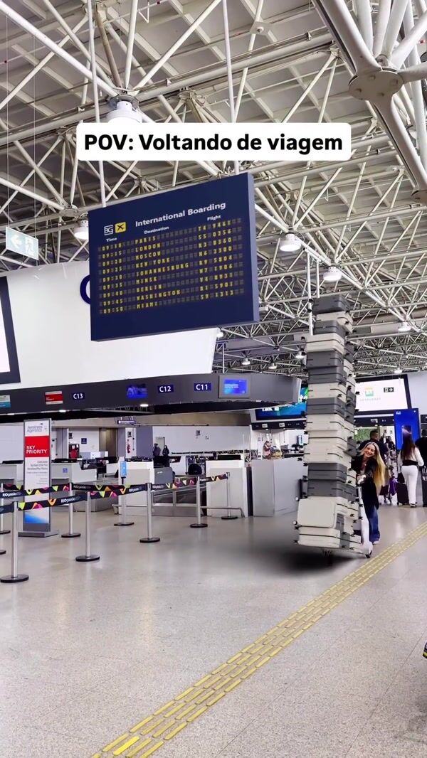 Bagaggio Towering Stack of Luggage at Airport
