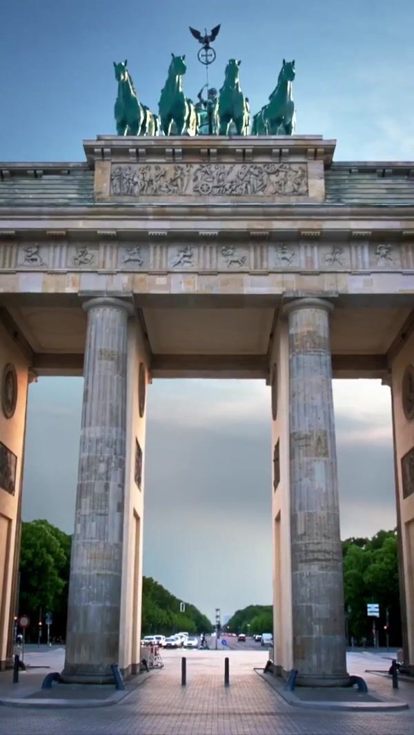 Honor Horses Coming to Life at Brandenburg Gate