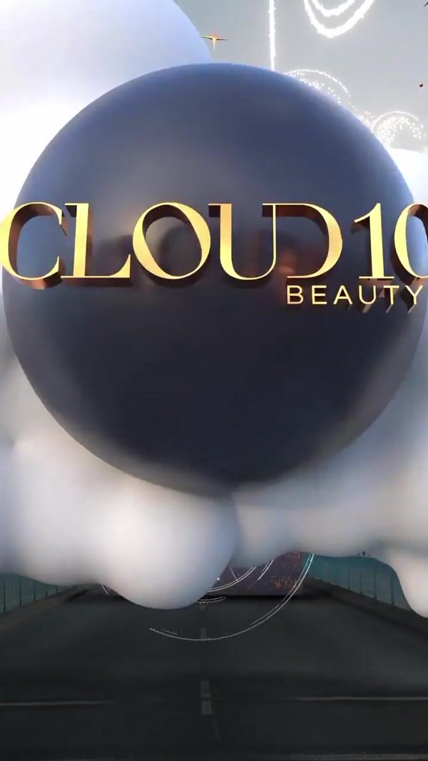 Cloud 10 Advent Calendar Opens at Tower Bridge