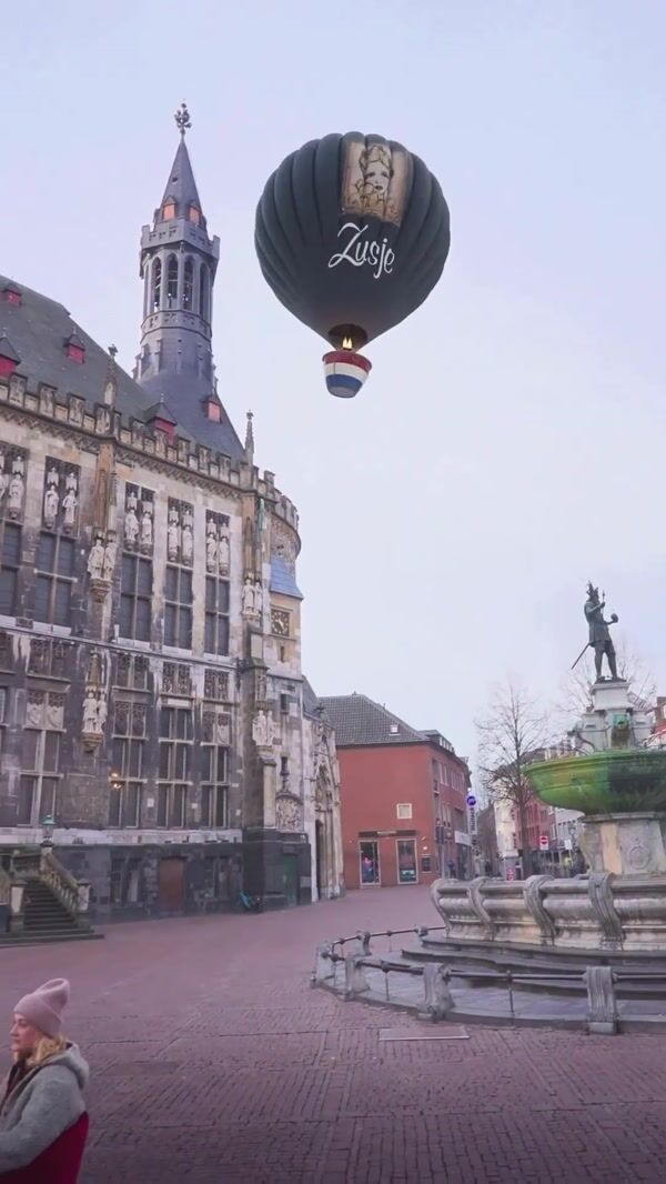 Zusje Hot Air Balloon Lands at Aachen Town Hall