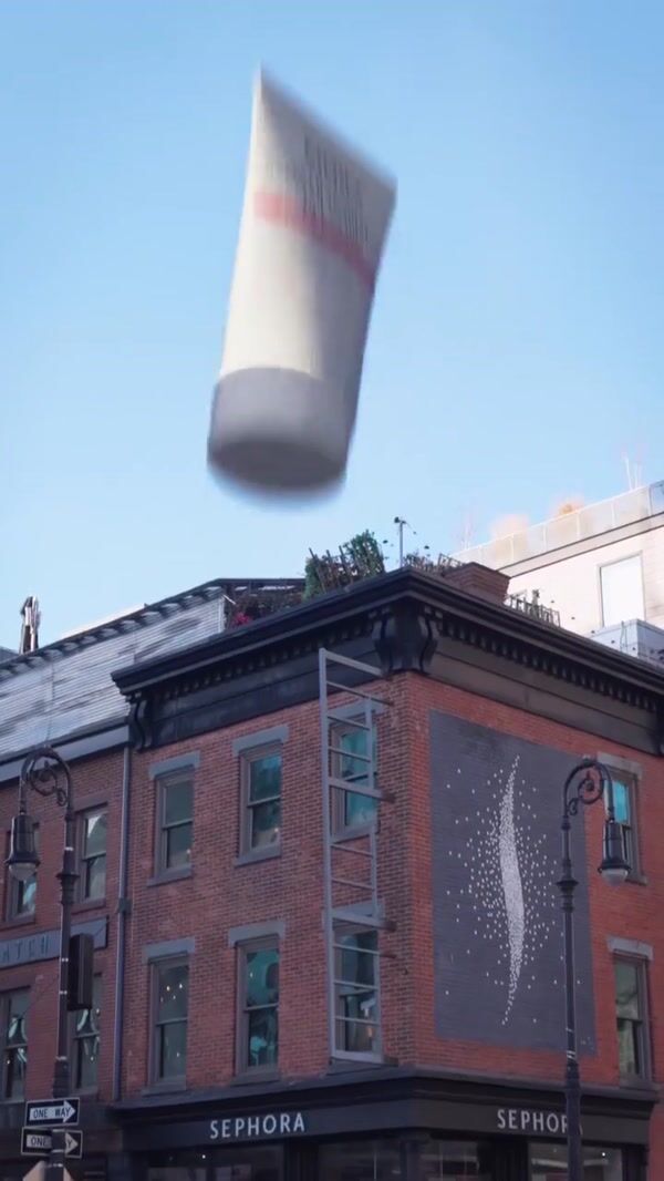 Kiehl's Cleanser Spills Cream on Street