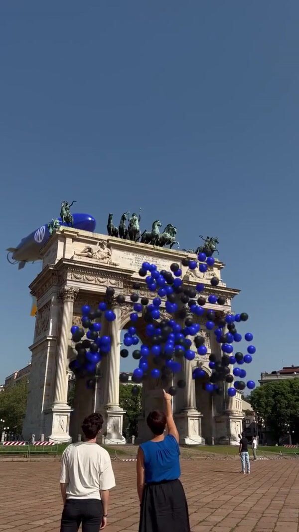 Inter Zeppelin at Arco della Pace