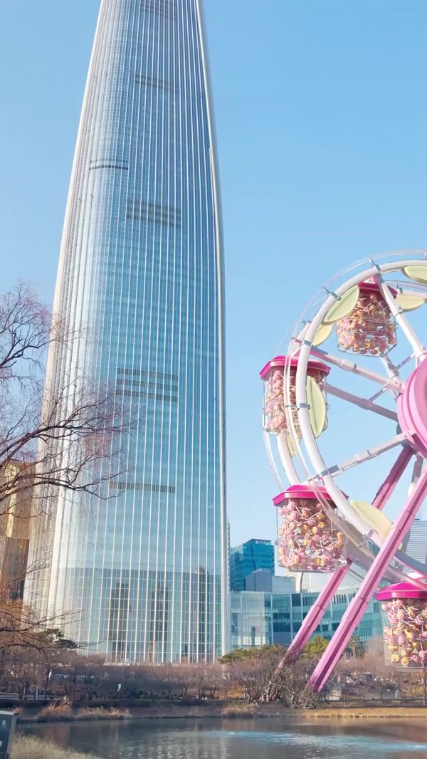 Chupa Chups Lollipop-themed Ferris Wheel