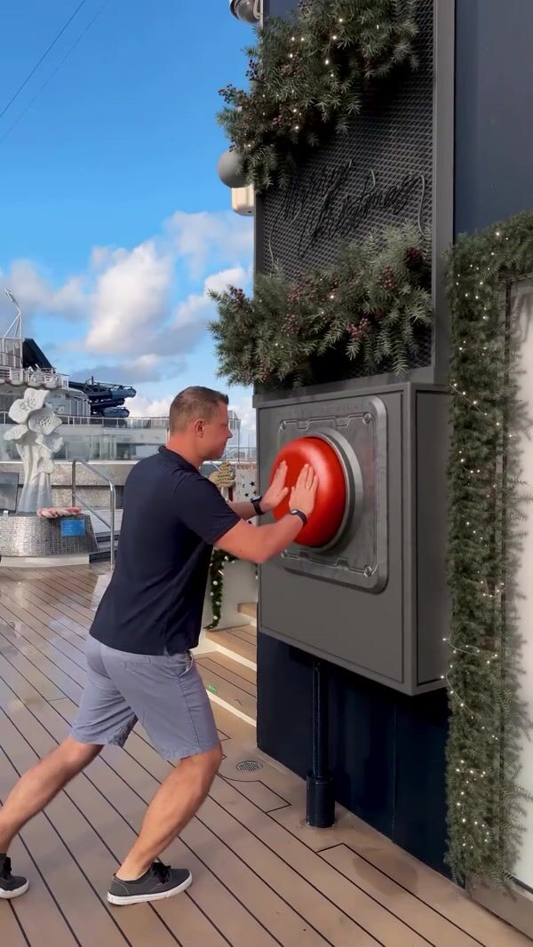 MSC Cruises Red Buttons Activate Christmas Decors