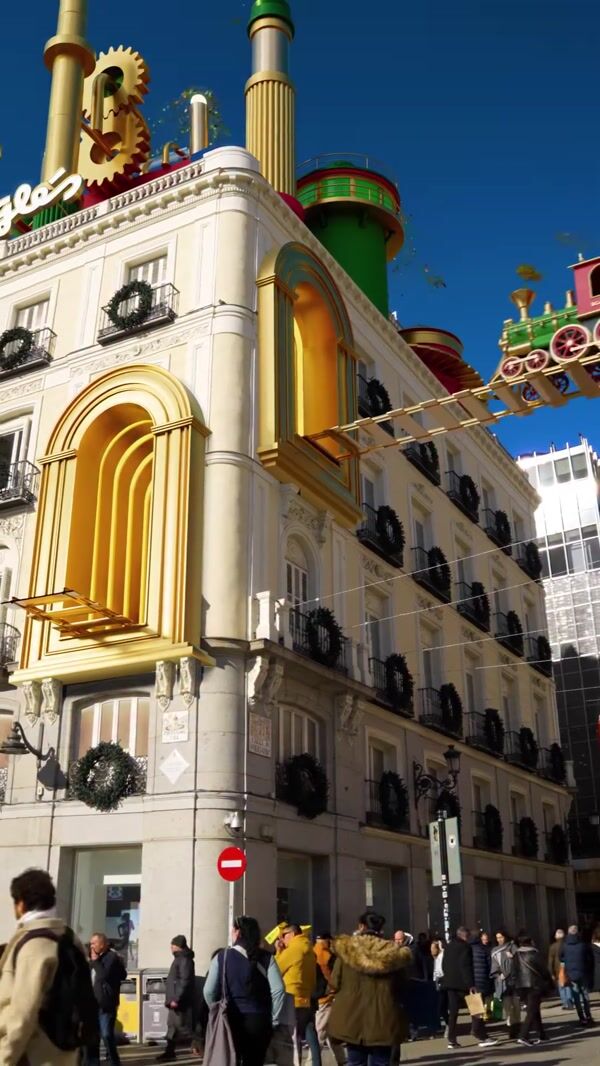 El Corte Inglés Flying Christmas Train
