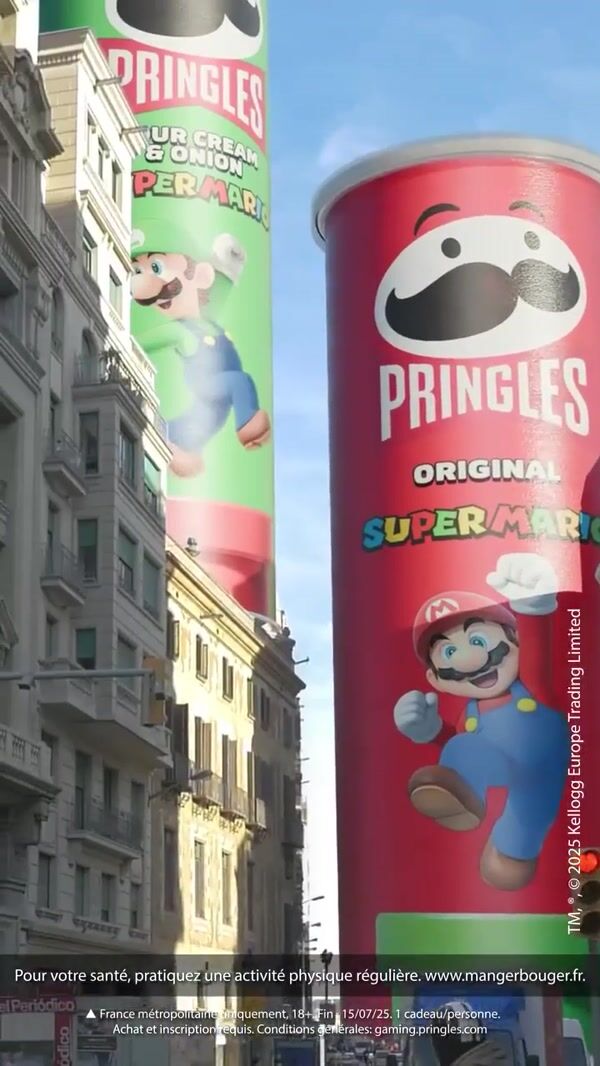 Pringles Giant Chips Cans Between Buildings