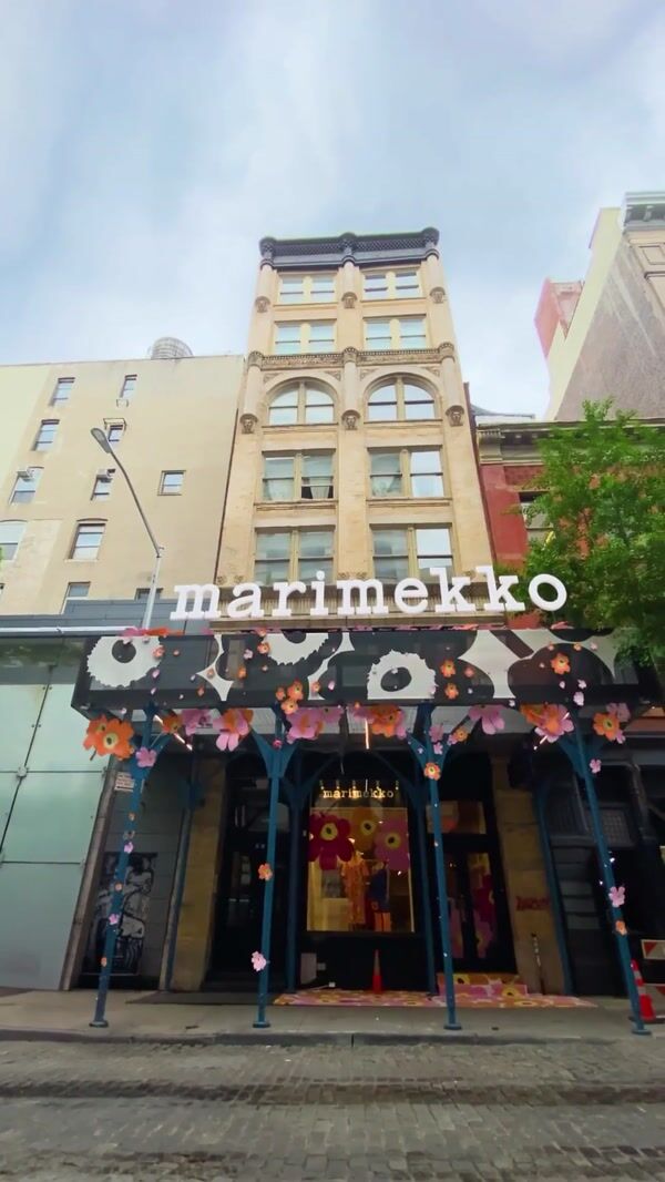 Marimekko Blooming Flowers Climb at Store