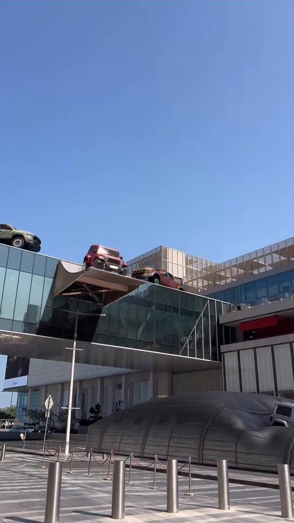 Automax Jeep Cars Bounce Onto Carrier