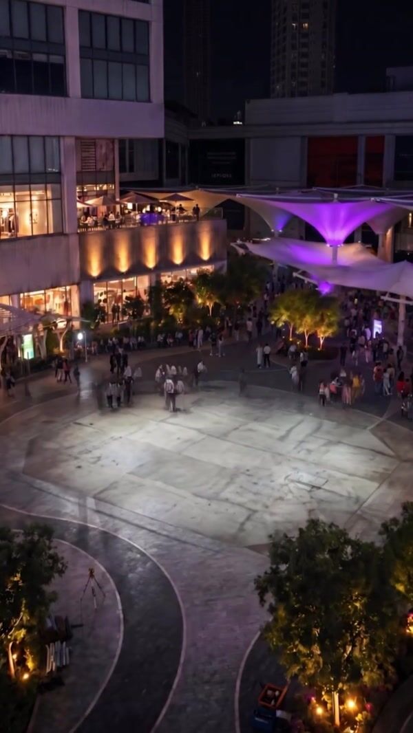 Tira Fenty Beauty Store Built in Courtyard