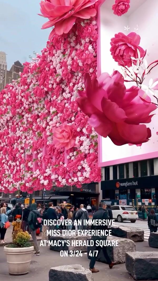 Macy's Flowers Installation on Facade