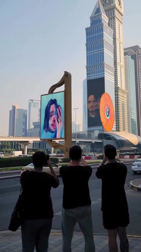 Russ Giant Vinyl Record Rolls Through Dubai