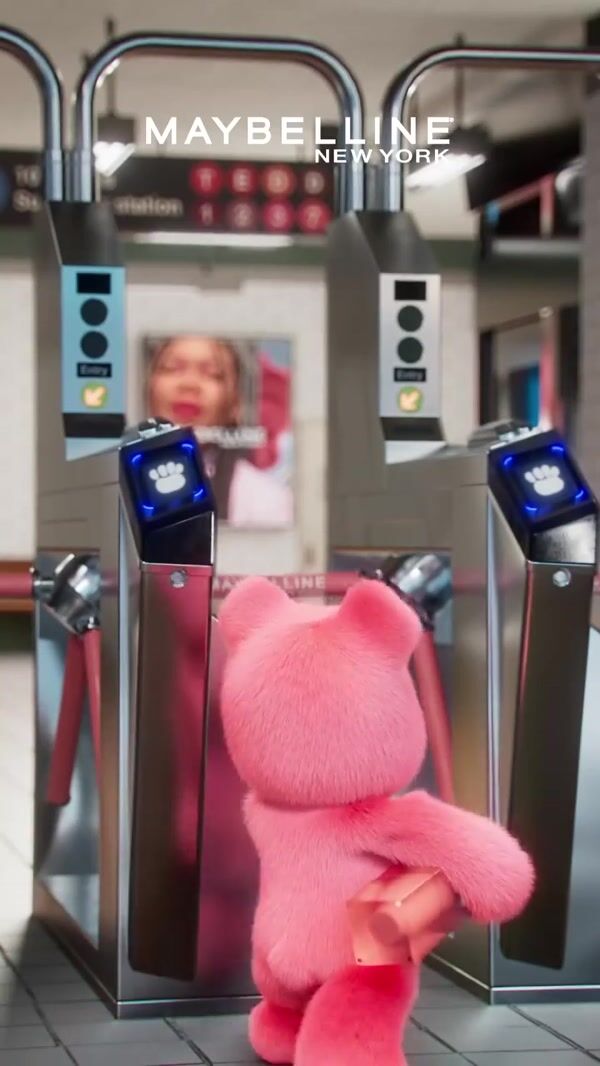 Maybelline Teddy in Subway Turnstile