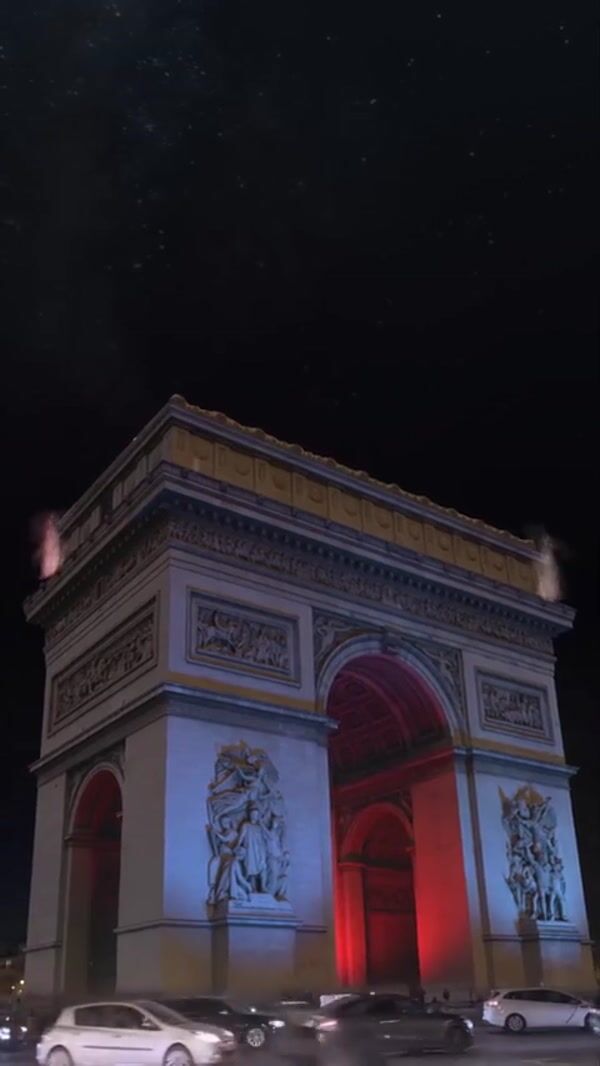 PSG Trophy Emerges at Arc de Triomphe