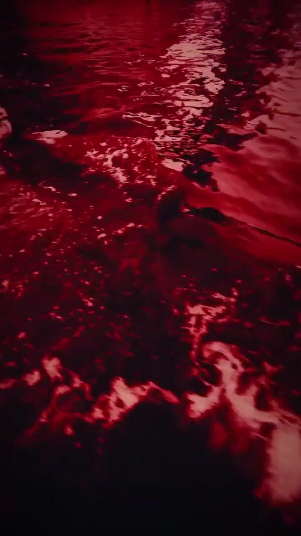 Paramount+ River Thames Turns Red