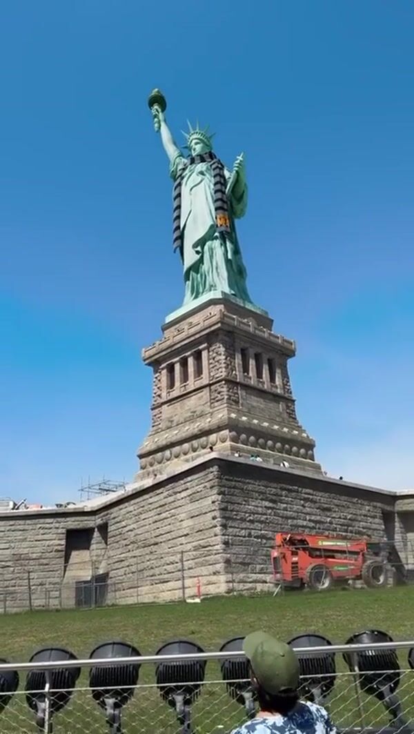 Minions Statue of Liberty Wears Scarf