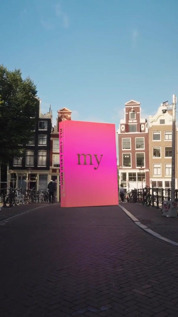 My Jewellery’s Pink Advent Calendar on the Street