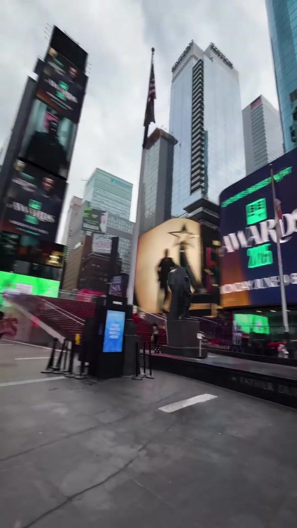BET Helicopters Carry Trophy Over Times Square