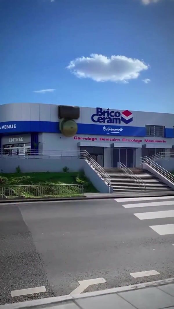 Bricoceram Giant Tools Cross Street