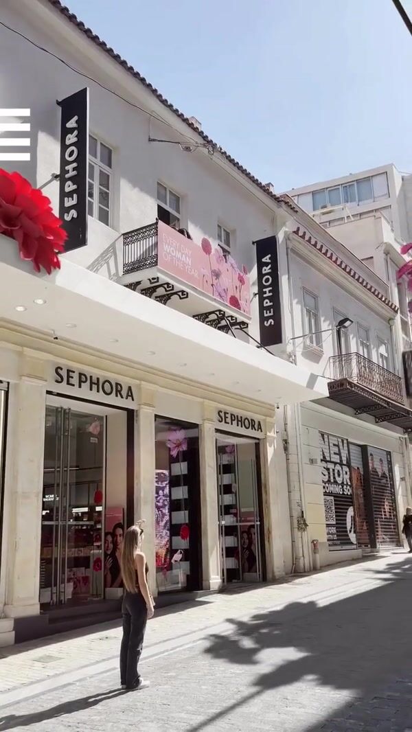 Sephora Bags Filled With Flowers on Zipline