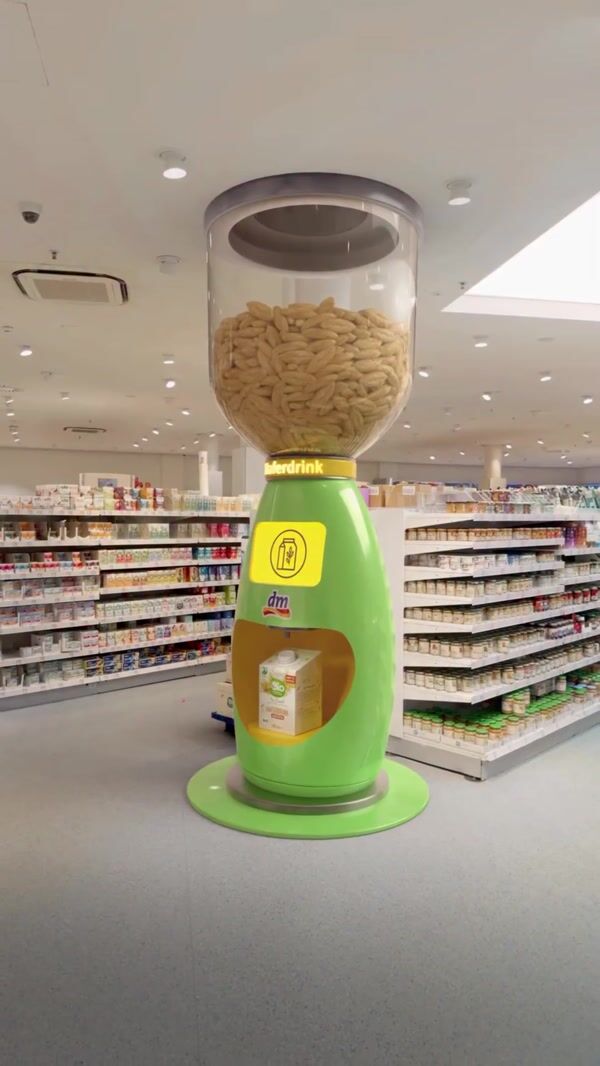 DM Dispenser Grinds Oats into Milk