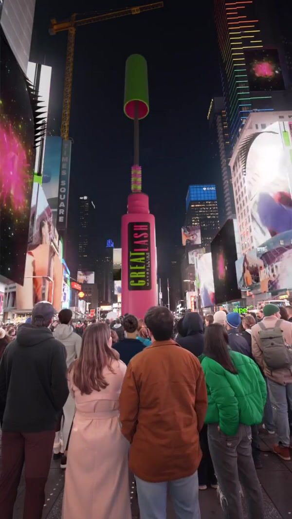 Maybelline Mascara New Year Countdown at Times Square