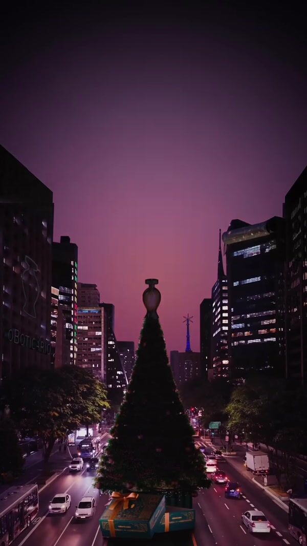 O Boticário Christmas Tree Lighting Up