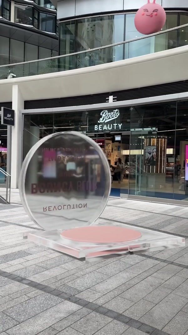 Revolution Giant Blush Bounces on Compact