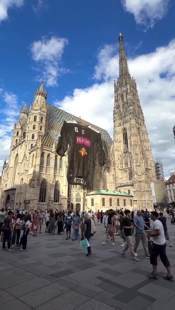Vienna Capitals Giant Jersey at Vienna Landmarks