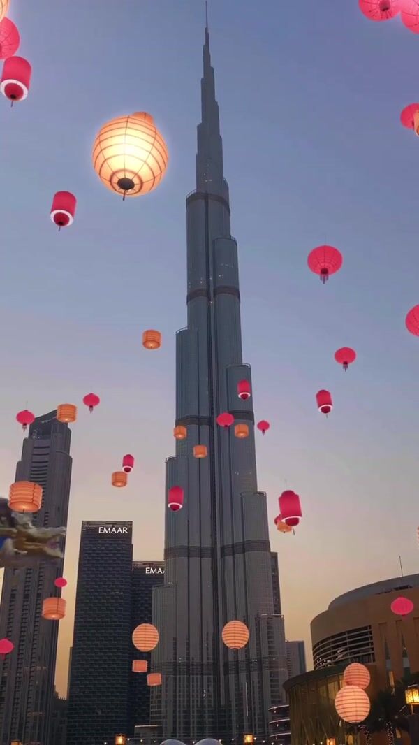 Dubai Mall Golden Dragon Flies Into Chinatown