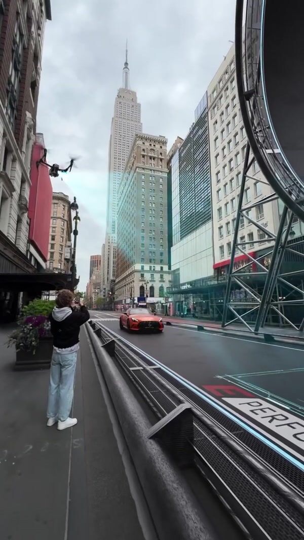 Mercedes-AMG 360 Degree Loop in New York