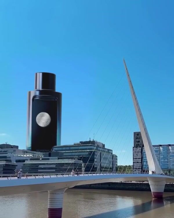 Banderas Perfumes Giant Claw Drops Giant Bottle