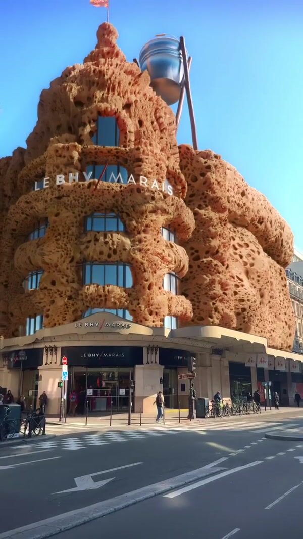 BHV Sponge Textured Mall Expands With Water