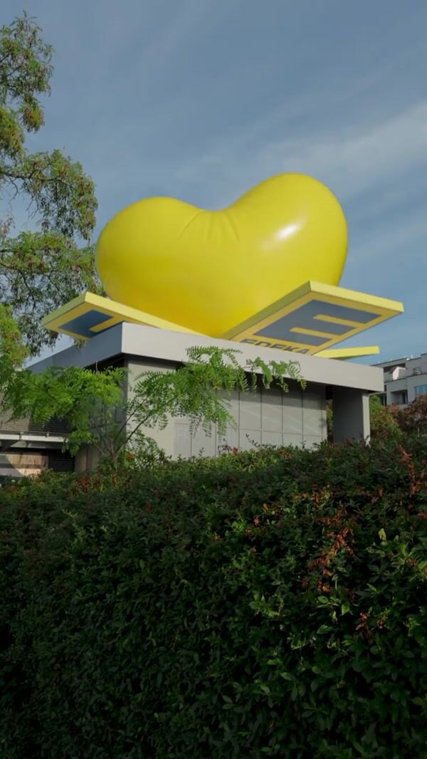 EDEKA Heart Balloon Coming Out of Rooftop