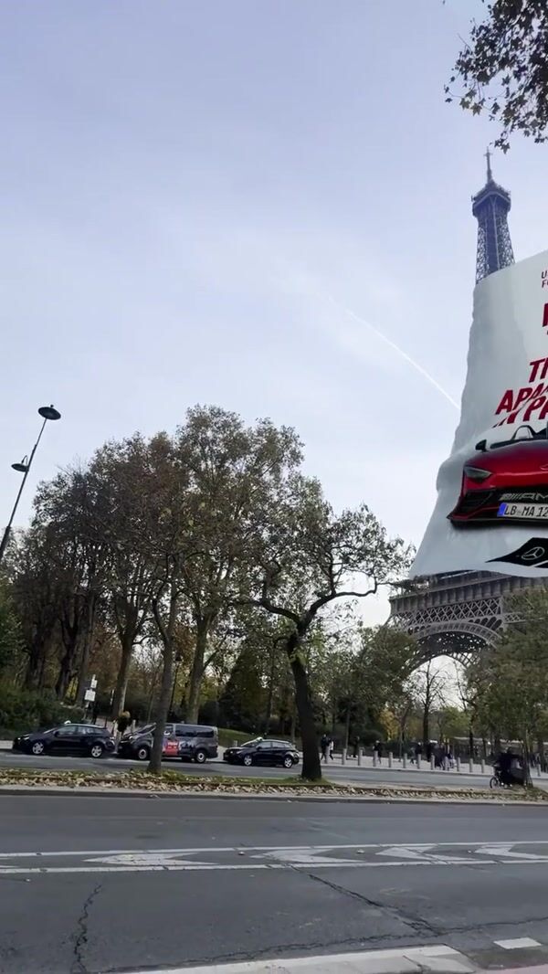 Mercedes-AMG Poster Waves on Eiffel Tower