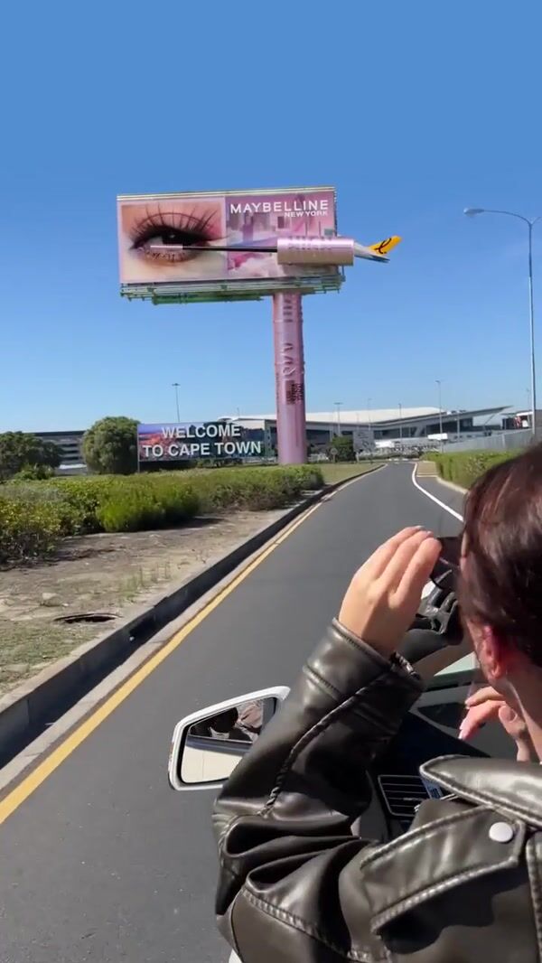 Maybelline Mascara Moving Signage