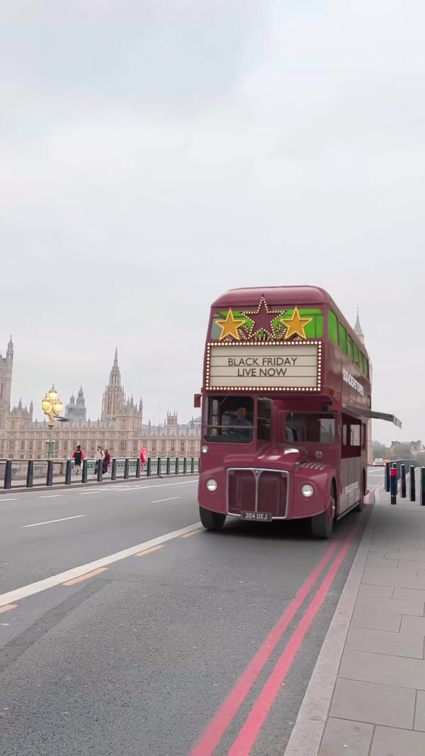 Sonderstories Double-Decker Bus Retail in London