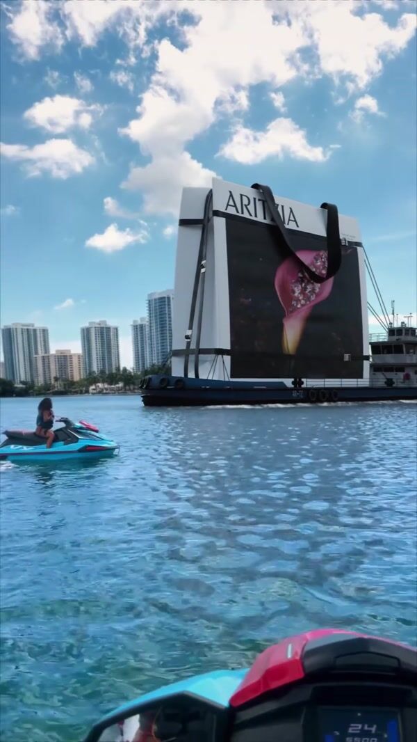Aritzia Giant Shopping Bag at Miami Waterfront